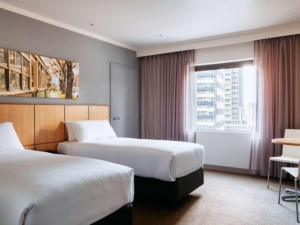 Mercure Melbourne Southbank Hotel Room photo